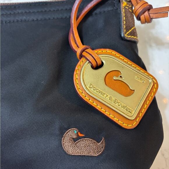 Dooney & Bourke Vintage Black Bag with Brown Embroidered Duck and Brass Hangtag - Picture 5 of 10